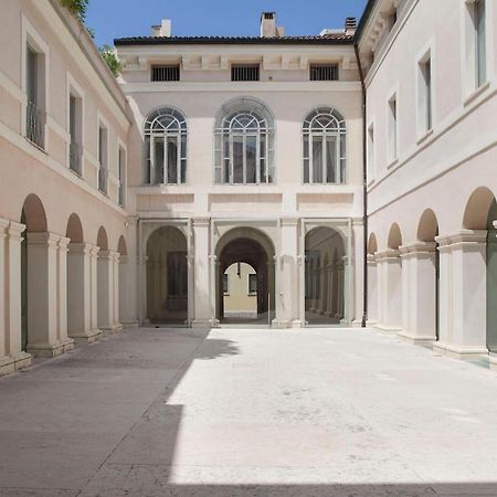 Palazzo Beccagutti Cavriani - Gallery Suite E Frescoes Suite Mantova Kültér fotó